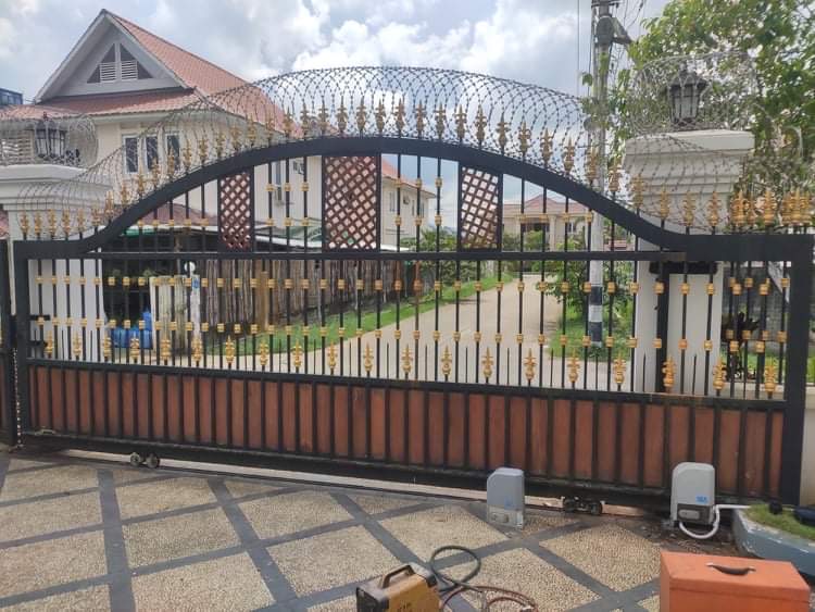 ဝန်းတံခါး